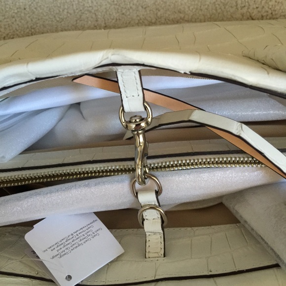 💝🎀COACH Embossed Leather Bag NWT - Picture 4 of 4