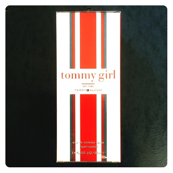 Tommy Hilfiger perfume👆🏾Make an offer!👆🏾