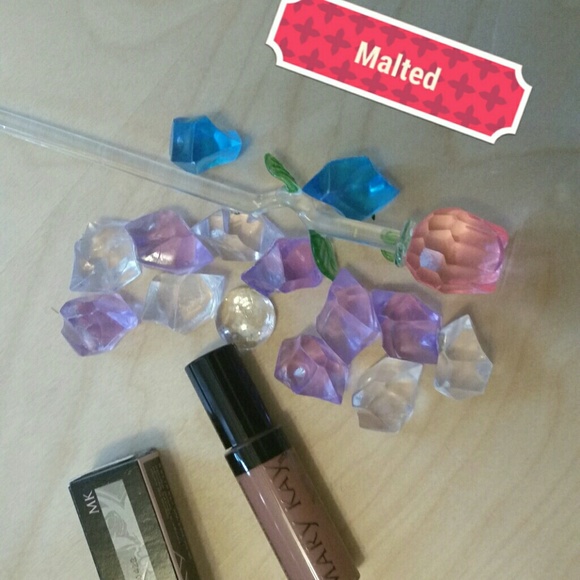 Lip gloss