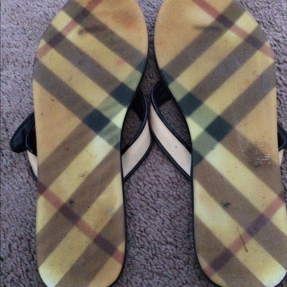 Burberry flip flops - Picture 2 of 3