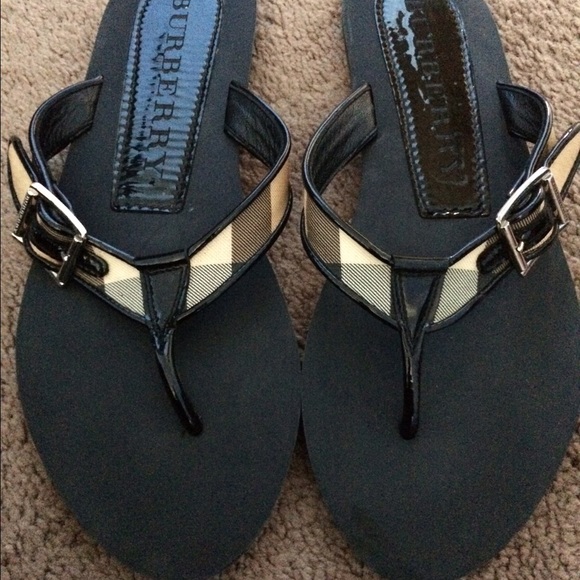Burberry flip flops - Picture 3 of 3