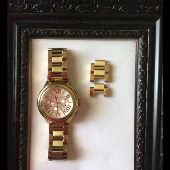 Michael Kors Gold plated Bradshaw Watch - Picture 2 of 4