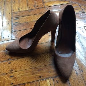 Schutz heels! 👠💥