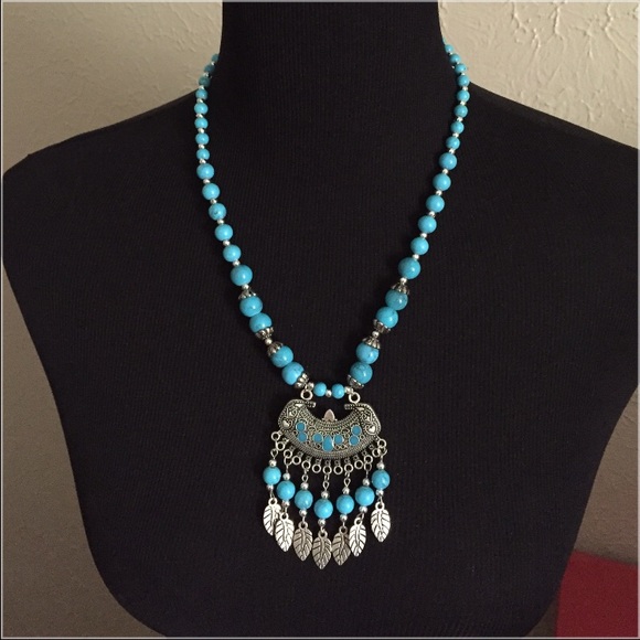 Jewelry - Native/Bohemian Blue Beads & Feathers Necklace