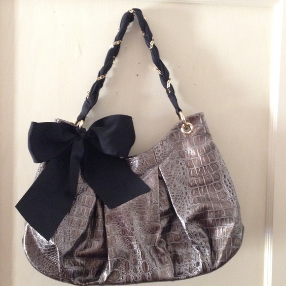 Gianni Bini bow purse! LOWEST PRICE