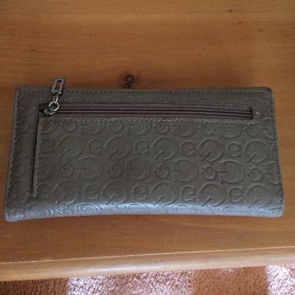Guess wallet - Picture 2 of 3