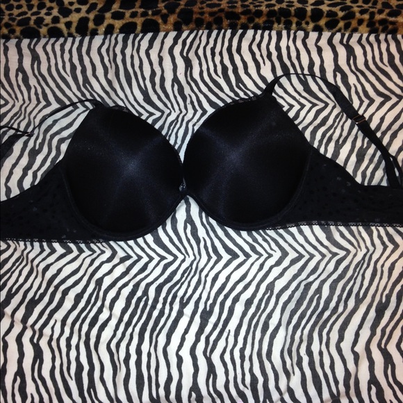 Black "Bombshell" Bra