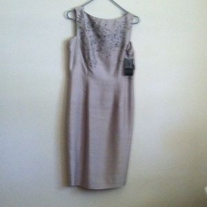 3 for 20. Dana Buchman metallic/ivory  dress NWT