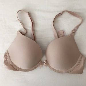 Victoria's Secret nude push-up bra in 32B
