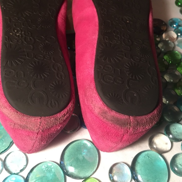 UGG Flats - Picture 4 of 4