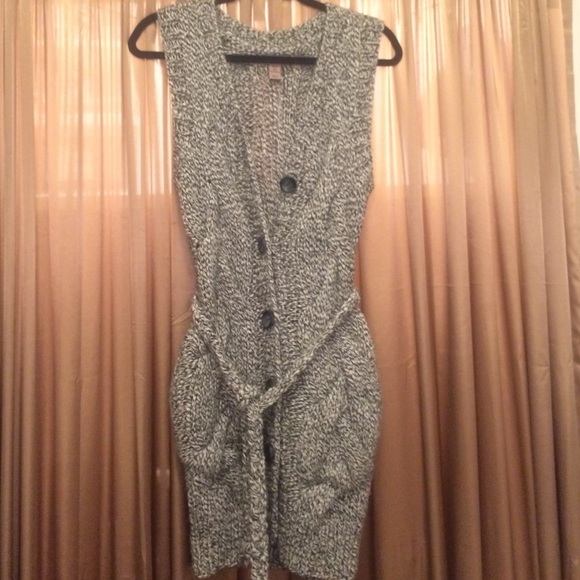 Sleeveless knit sweater dress