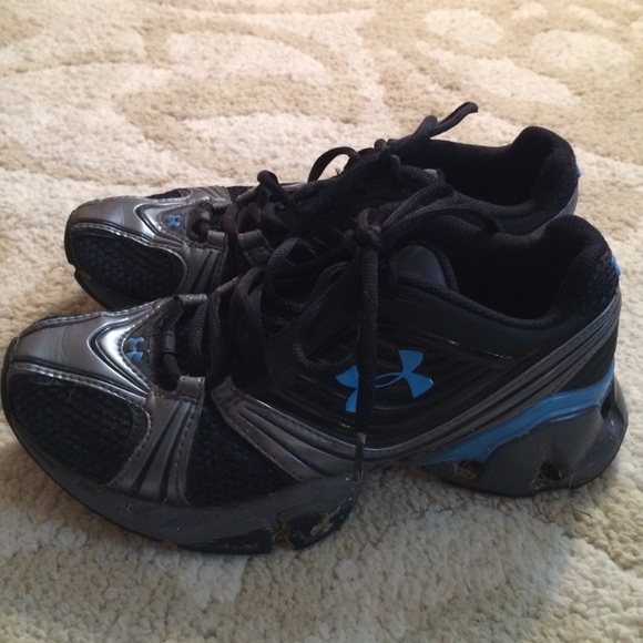 Women's under amour sneakers