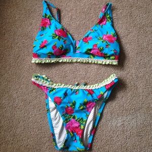 NWOT Betsey Johnson American Beauty