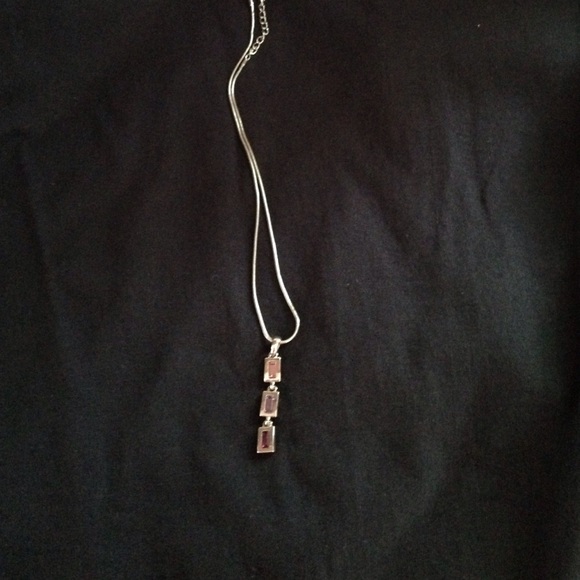 Lia Sophia 3 stone necklace, hardly worn.