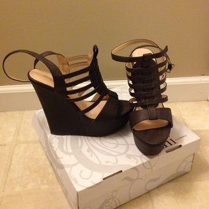 Dark brown strapped wedges