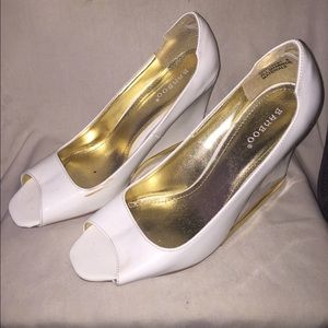 White peep toe wedges