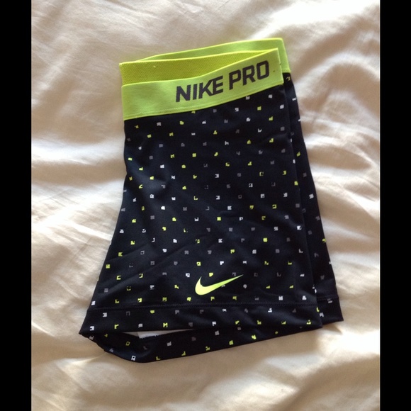 Nike pro workout shorts - Picture 4 of 4