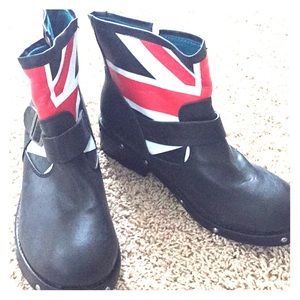 Union Jack ankle boots