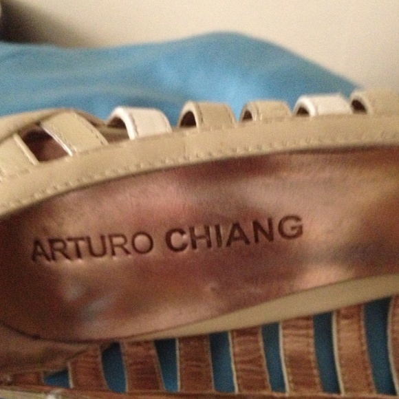 Arturo Chiang Metallic Gold Open Toe Pumps - Picture 2 of 3