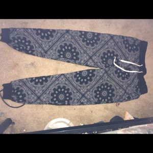 Joggers size l