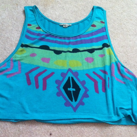 Turquoise tribal print crop tank!