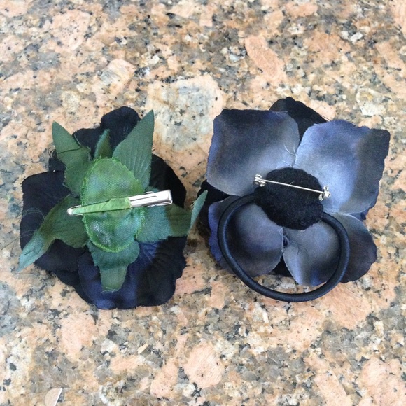 Black Roses - Picture 2 of 2