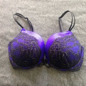 RESERVED!! Lace 34DD Victoria's Secret Push up