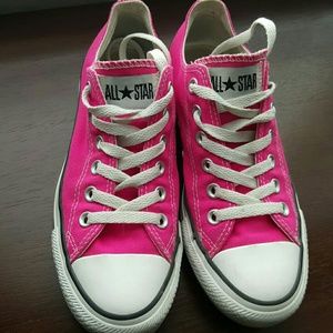CONVERSE -PINK SIZE 7 WOMENS