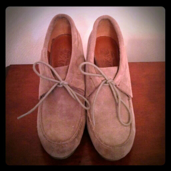 Nine West Taupe Suede Moccasin Ankle Booties 8