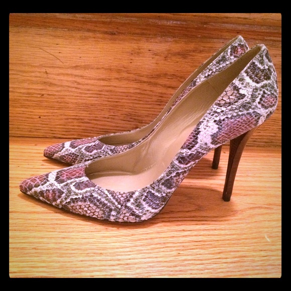 Stuart Weitzman Shoes Stuart Weitzman Snakeskin Pumps Sz Poshmark