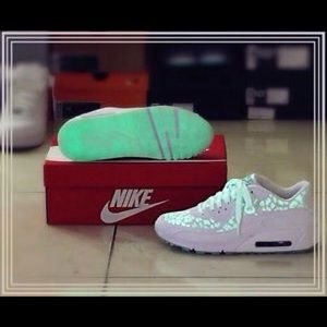 air max 90 cmft prm tape glow air max 90 cmft prm tape glow