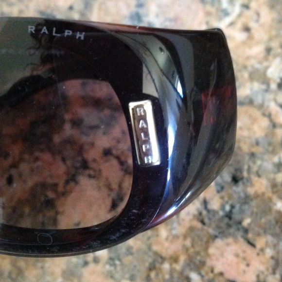 Ralph Lauren Sunglasses - Picture 4 of 4