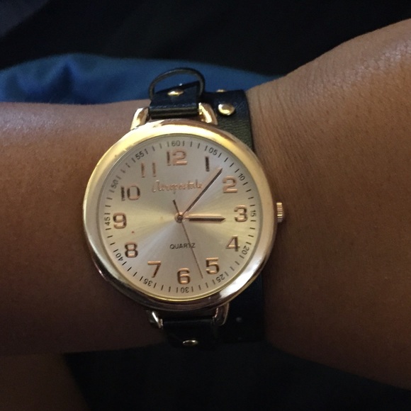 Black wrap around Watch - Picture 2 of 3