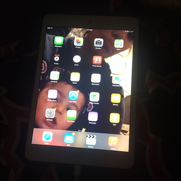 IPad mini - Picture 2 of 2