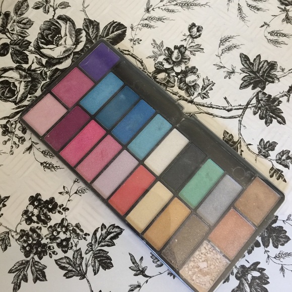 Eyeshadow colorful