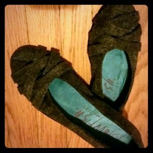 Blowfish, super soft, grey flats. Only worn once