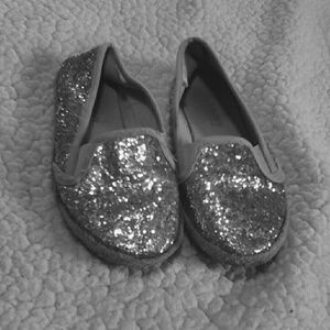 Little girls sparkle shoes!!