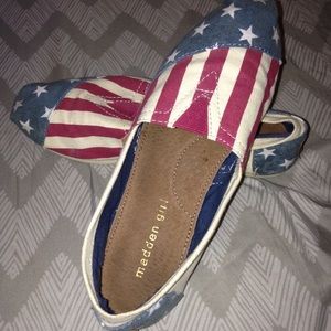 Flag Madden Girl Toms