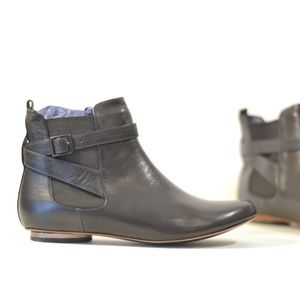 Valas Traffic LA Black Leather Ankle Booties