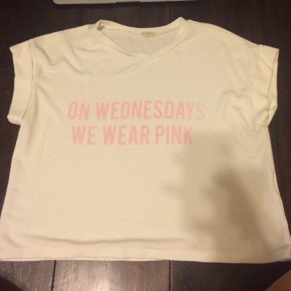 Wednesdays we wear pink top Brandy Melville JGalt