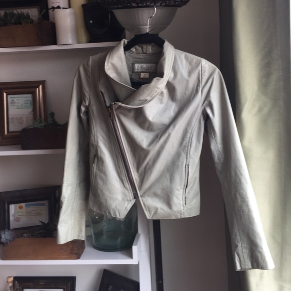 GORGEOUS hare + hart dove grey leather jacket