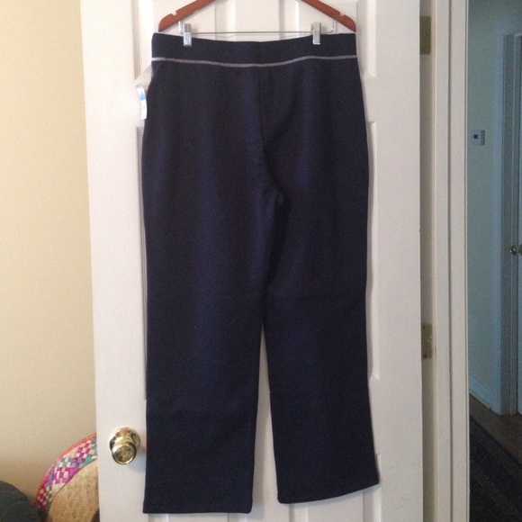 Activewear - Picture 2 of 3