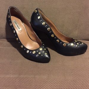 Steve Madden Studded Pumps