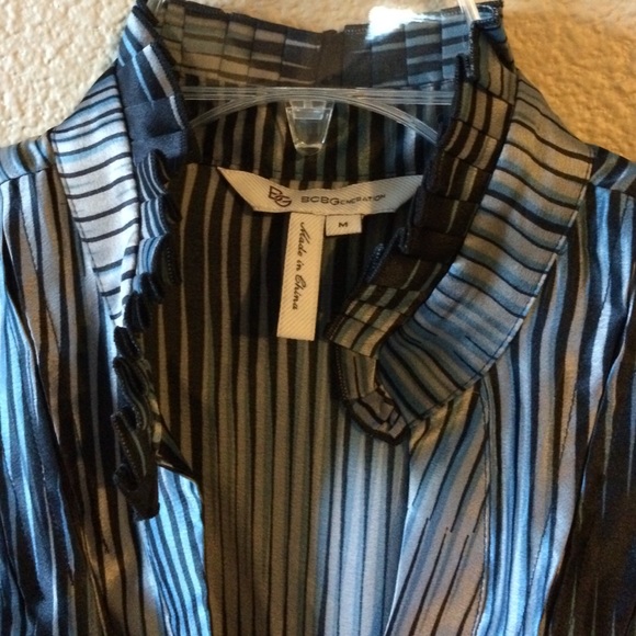 Mult-Color blouse - Picture 2 of 4