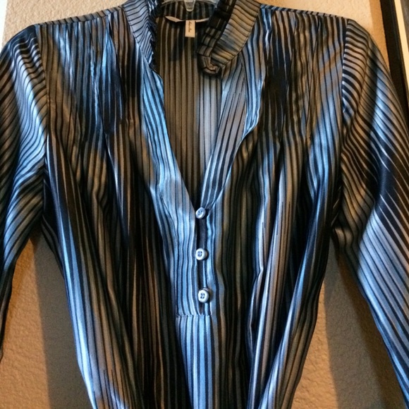 Mult-Color blouse - Picture 4 of 4