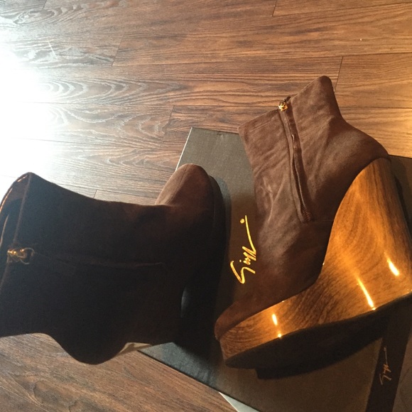 Giuseppe Zanotti Wedge Boot - Picture 2 of 3