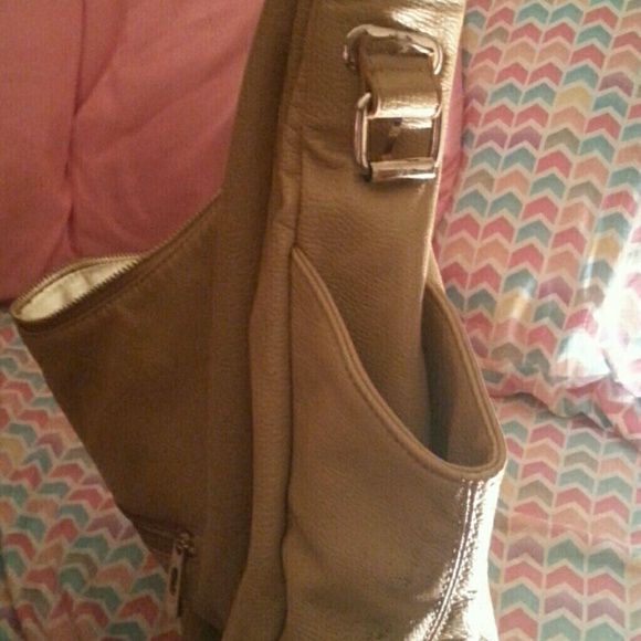 Purse - Picture 3 of 4