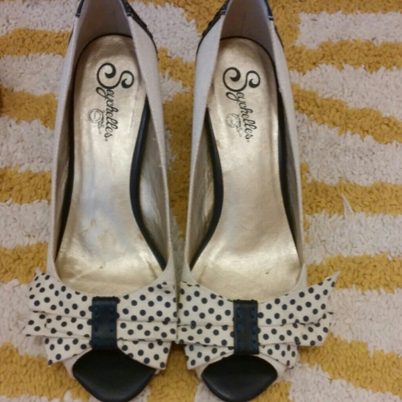 polka dot low heel shoes