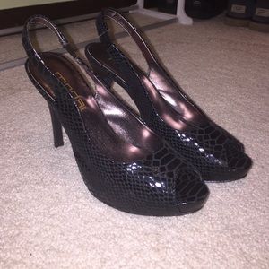 BLACK SNAKESKIN PEEPTOE HEELS
