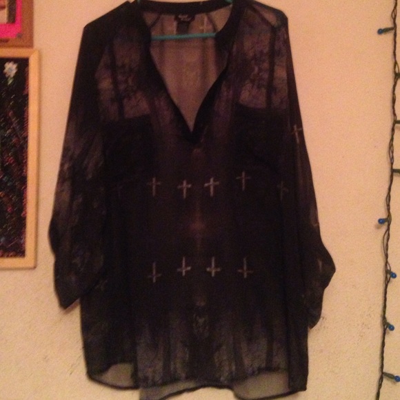 Teenage Runaway cross shirt